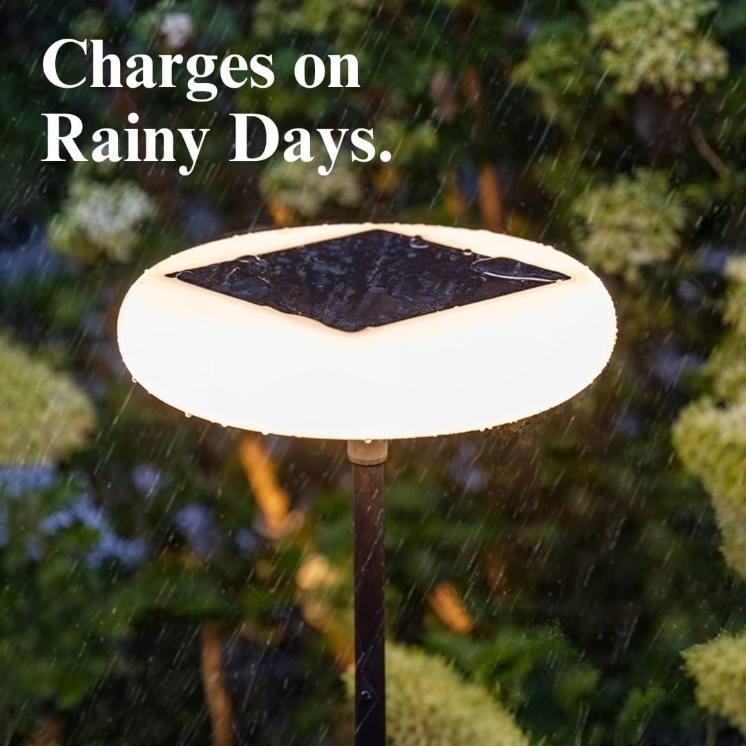 Lumenora | Outdoor Solar Lamp