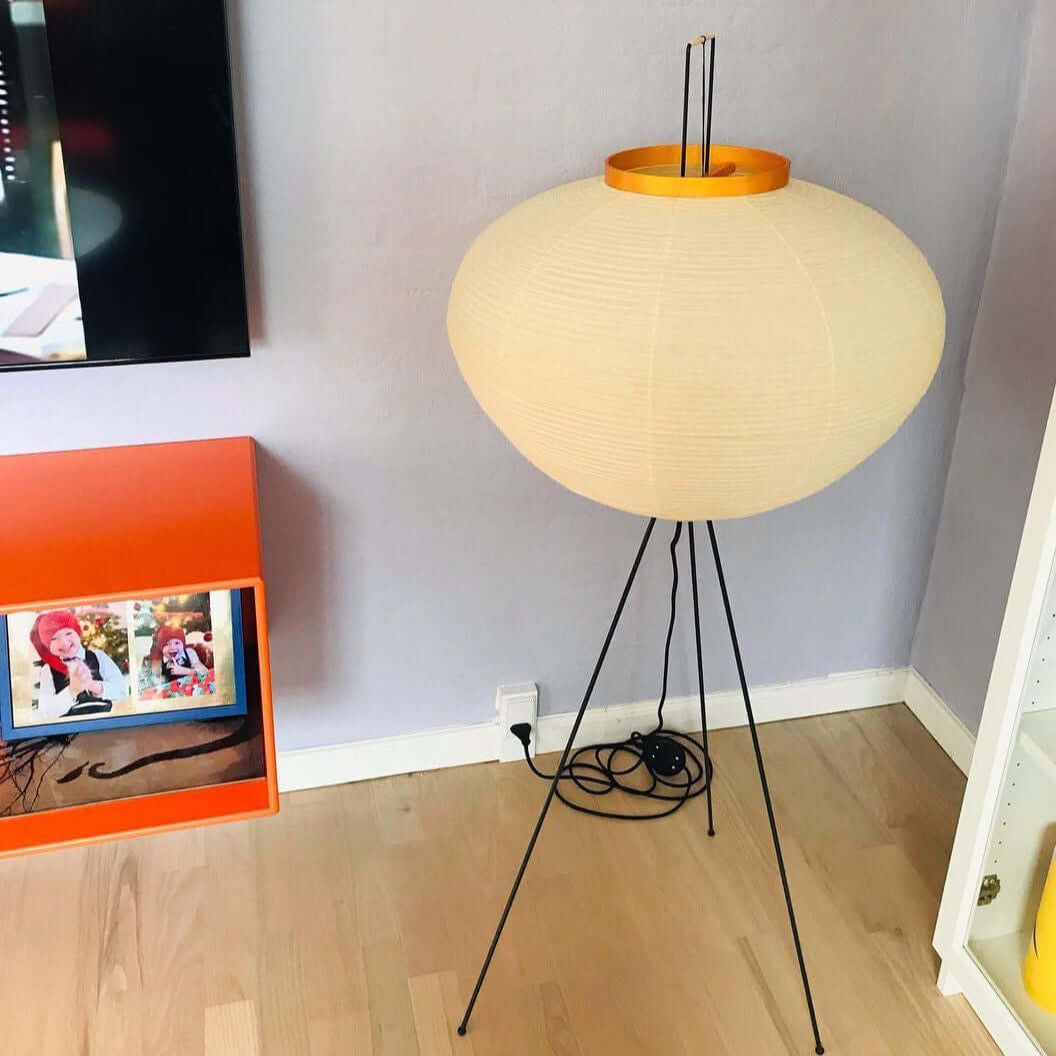 Hikaru – Rice Paper Floor Lamp