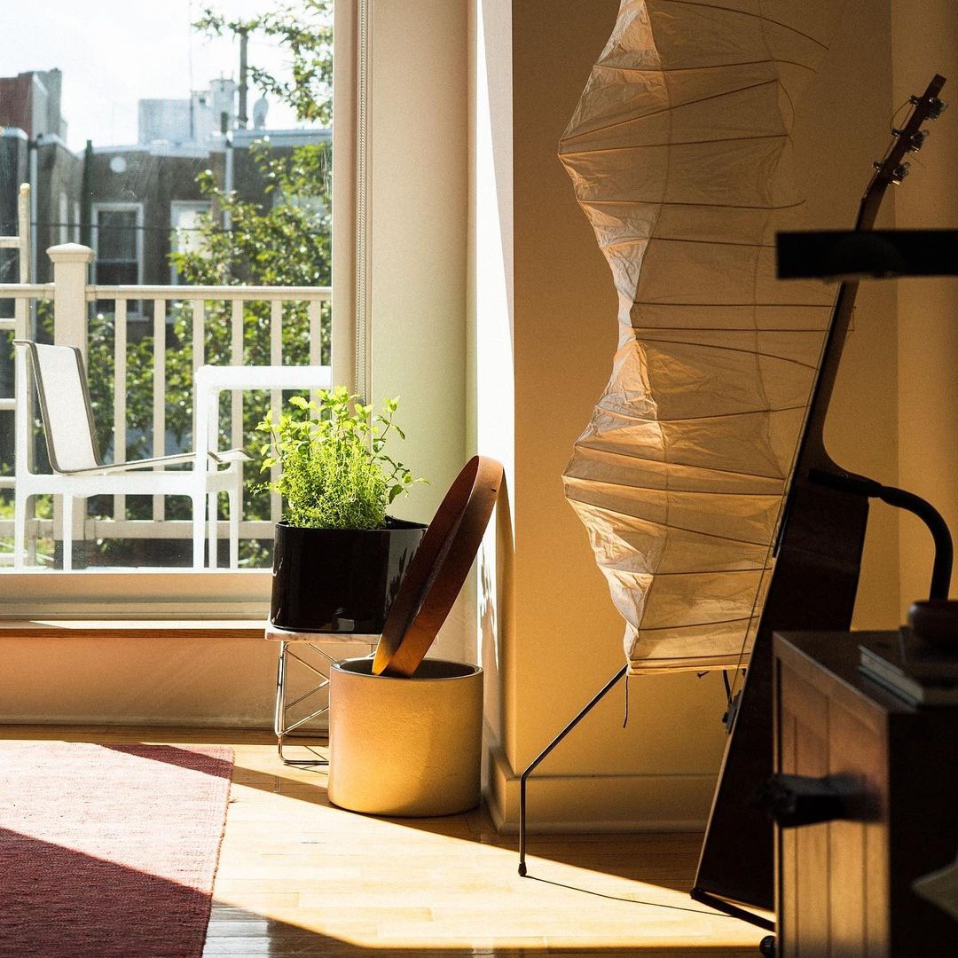 Hikaru – Rice Paper Floor Lamp