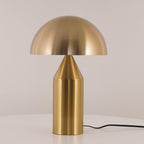 Stolní lampa Atollo z kovu