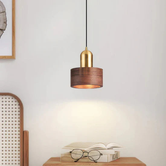 Vellina - Design pendant lamp with gold accent