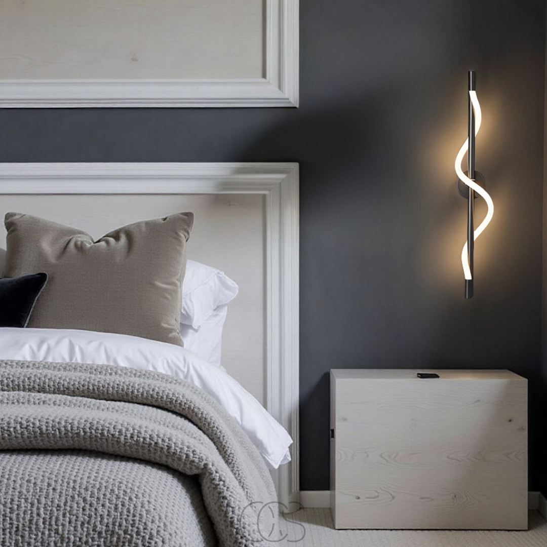 Vellina - Slim LED wall lamp - Black aluminum