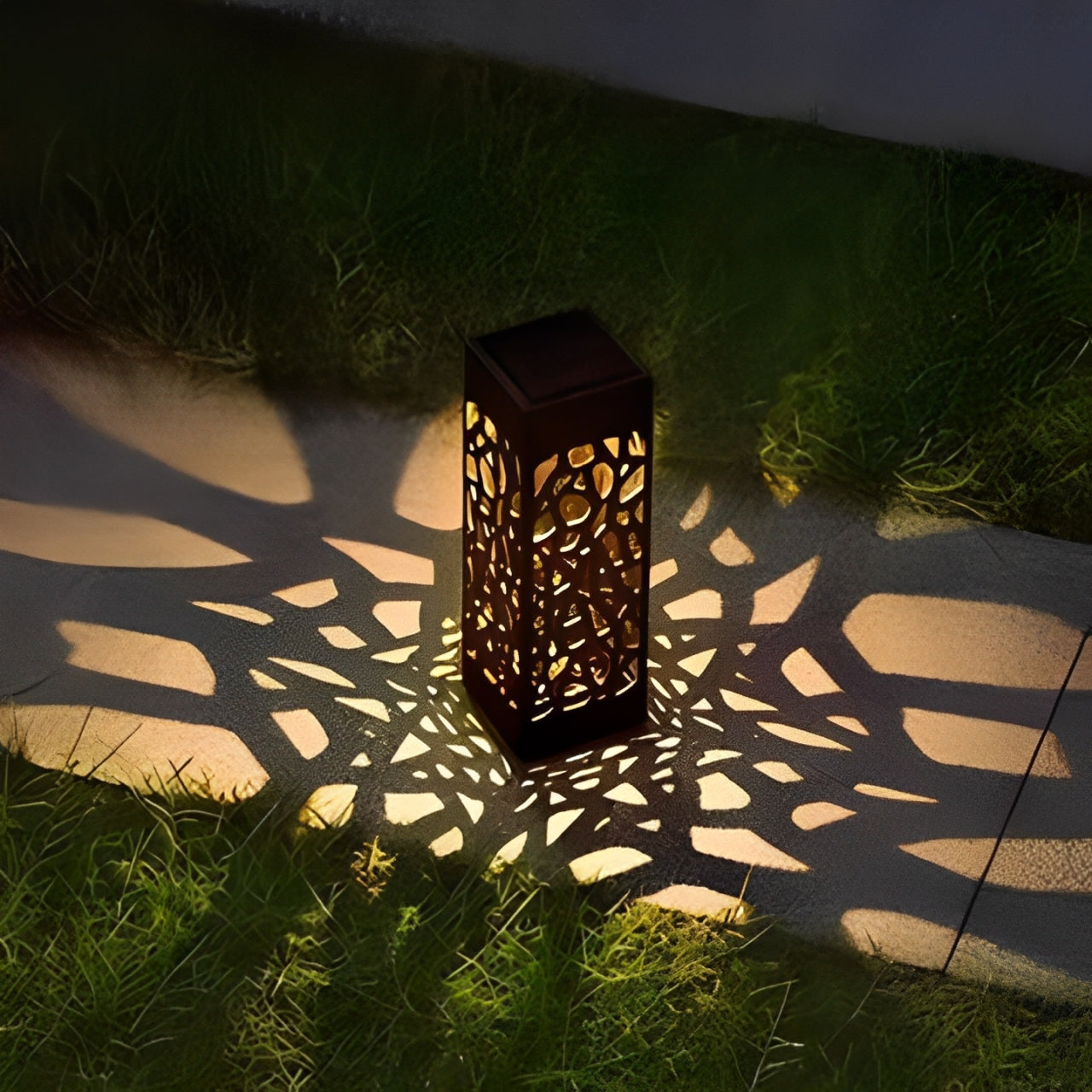 Vellina - Solar Garden Light Pole - Wireless Solar Outdoor Lamp