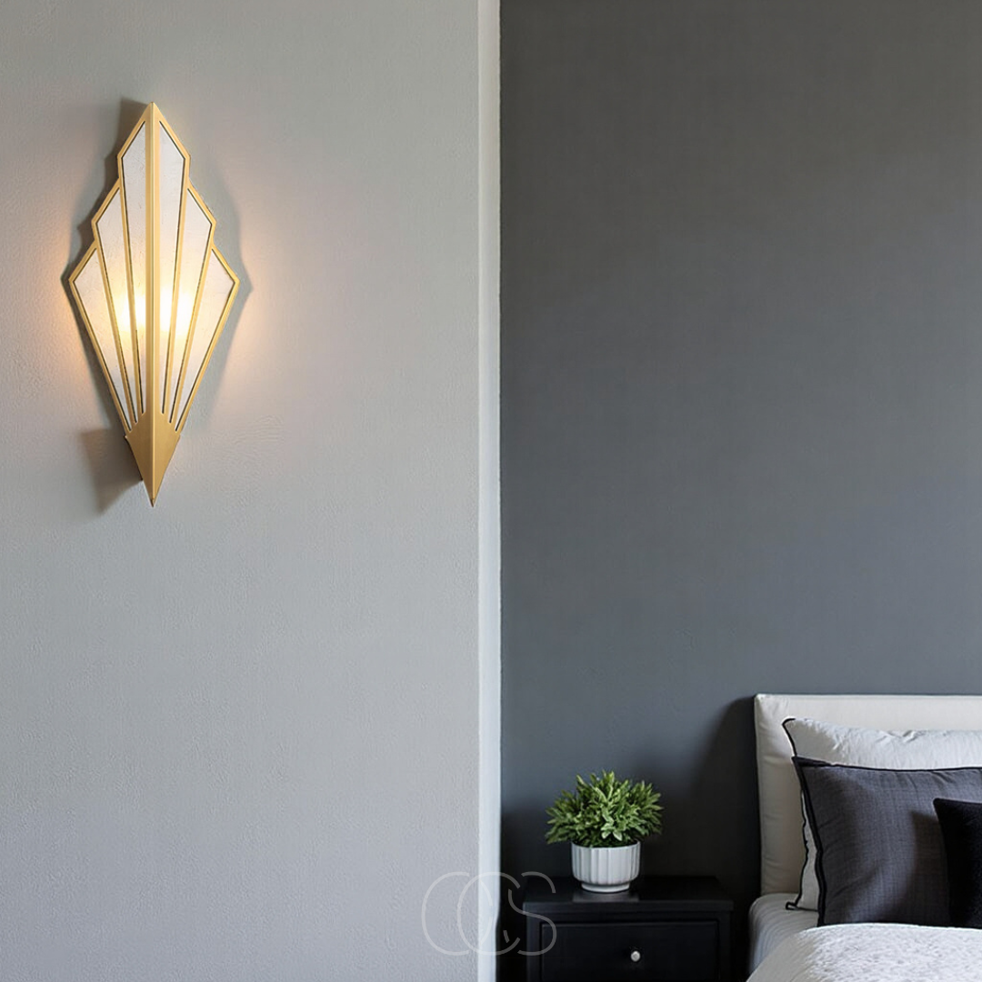 Vellina - Wall lamp with geometric diamond design