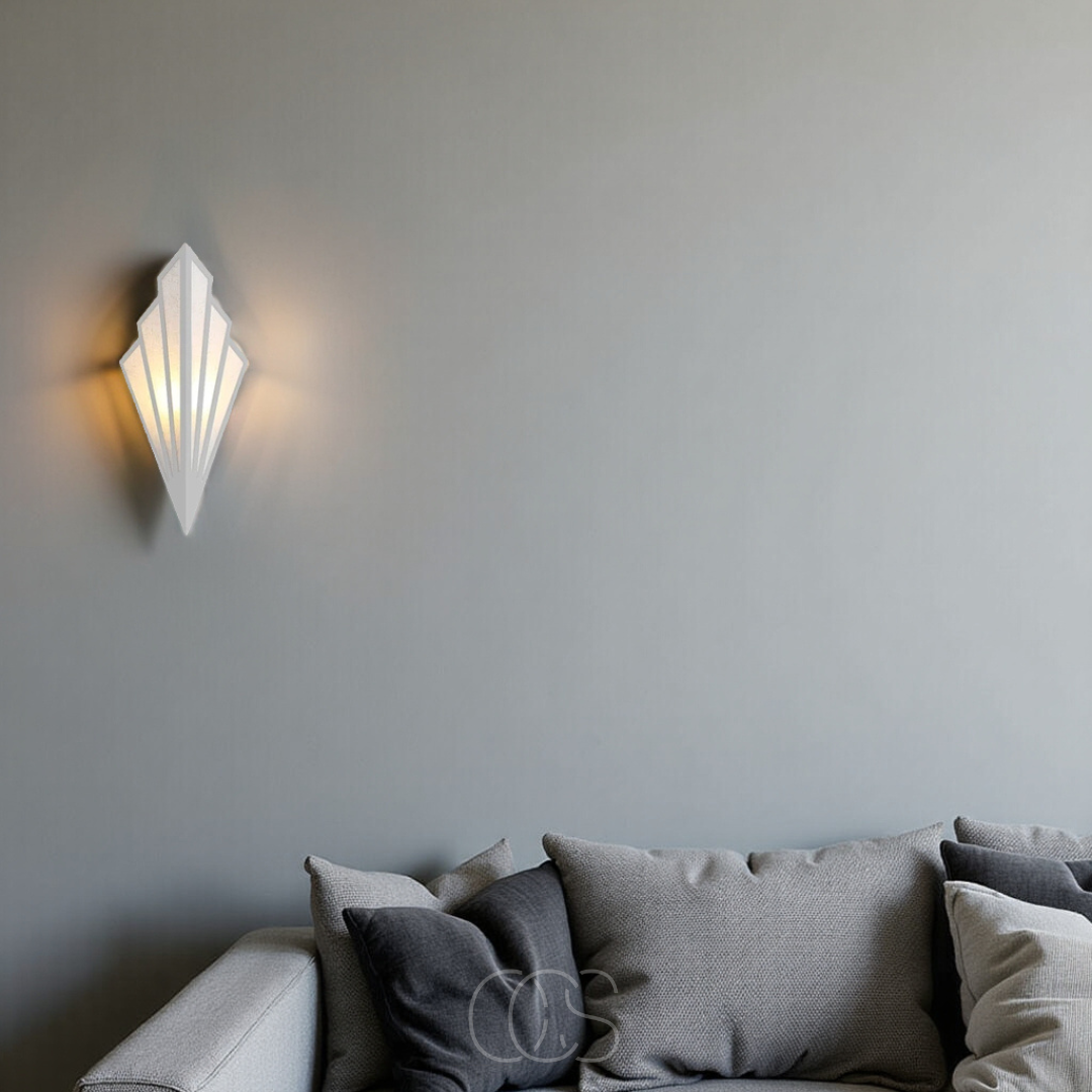 Vellina - Wall lamp with geometric diamond design