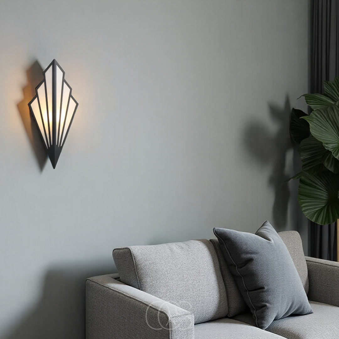 Vellina - Wall lamp with geometric diamond design