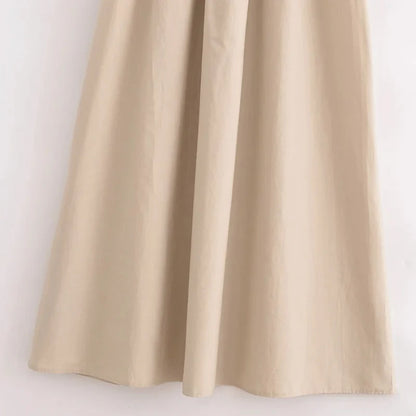 Robe Minimaliste Élégance Urbaine