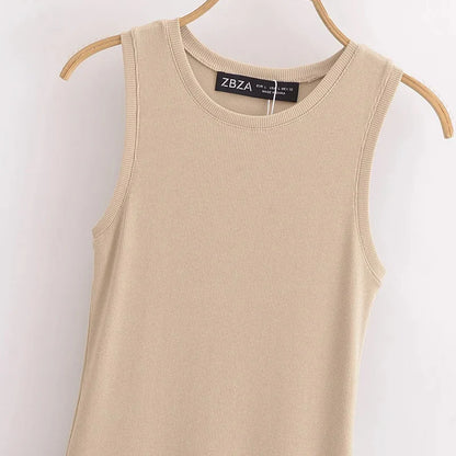Robe Minimaliste Élégance Urbaine