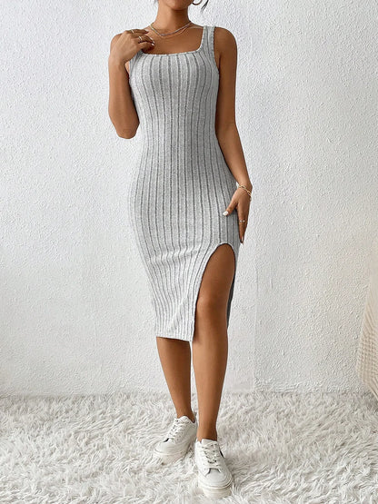 Robe Pull Côtelée Fendue – Style Décontracté & Élégant