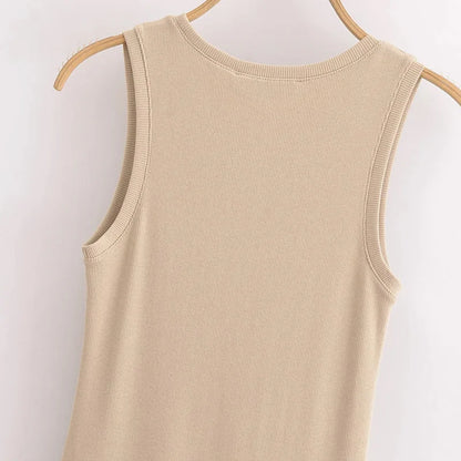 Robe Minimaliste Élégance Urbaine
